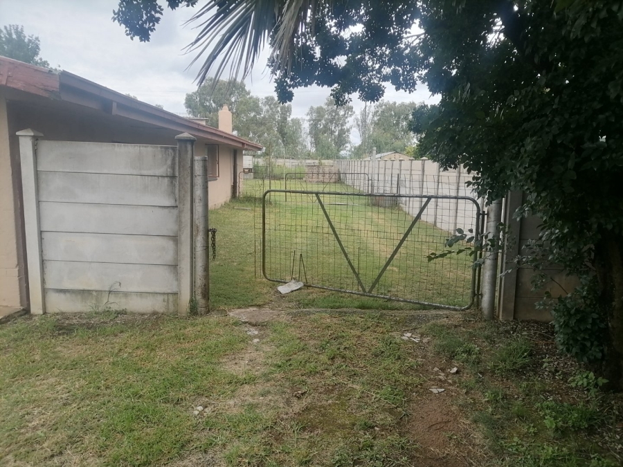 4 Bedroom Property for Sale in Leeudoringstad North West